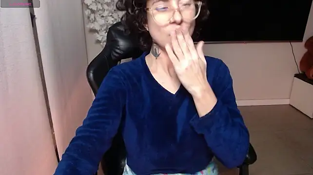 Lili_Cruz38 现场XXX聊天