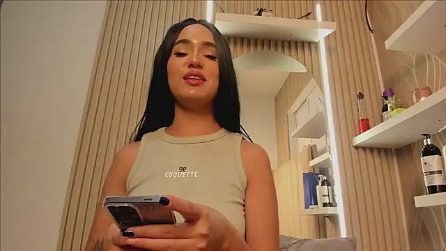 NhoanBrunette 现场XXX聊天