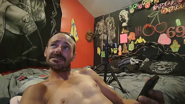 Chat XXX en directo de DaddyAndSplashQueen
