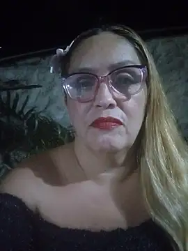 MOTHER_AND_SON09's Live XXX Chat