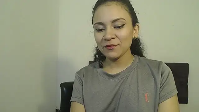 Czat XXX na żywo – Little18Doll