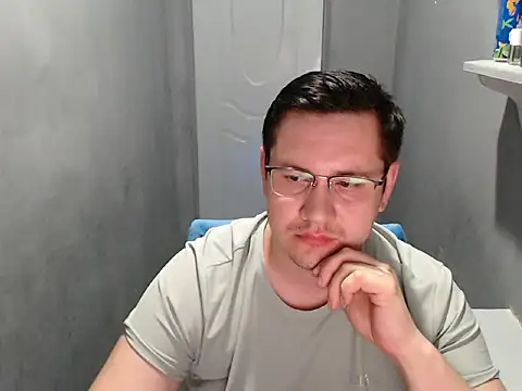 Max_Marlinn – Naživo XXX chat