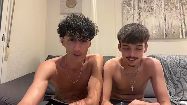 latenightbros ওয়েবক্যাম শো
