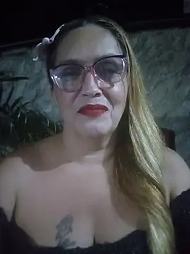 MOTHER_AND_SON09's Live XXX Chat