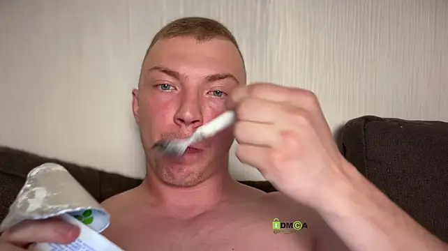 iron__chap লাইভ XXX চ্যাট