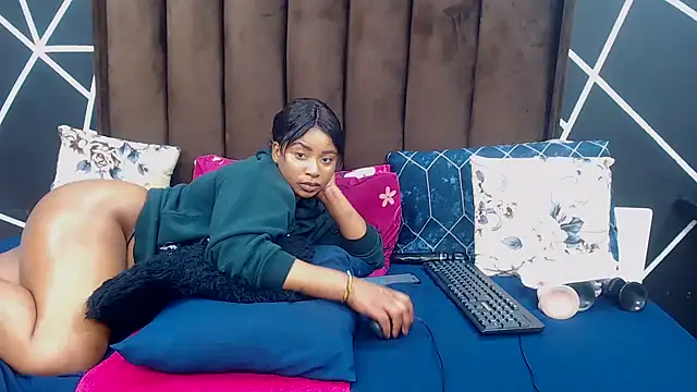 AfricanQueenxx40 লাইভ XXX চ্যাট