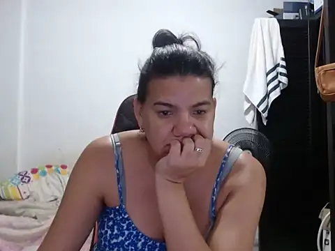 Adriana_0312: απευθείας συνομιλία ΧΧΧ