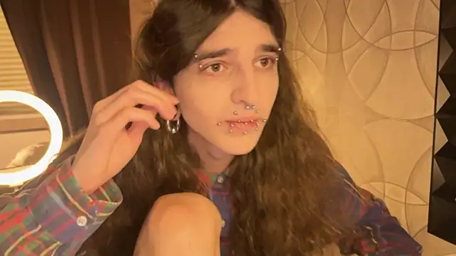XXX chat uživo modela Kriisp