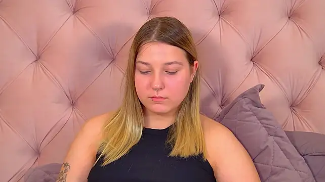 TinnaBurton Chat XXX in diretta