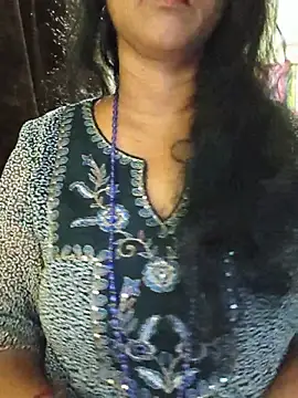 Chat XXX en directo de SRUTHI-8