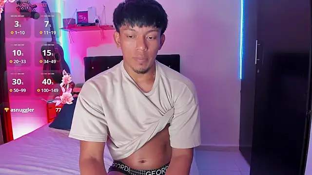 santinaughty's Live XXX Chat