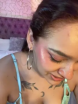 دردشة EMILYY_FOXY الجنسية المباشرة
