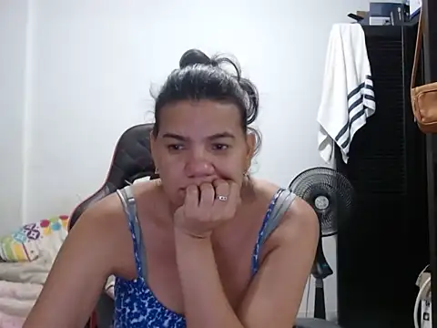 Adriana_0312's Live XXX Chat