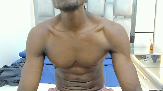 XXX chat uživo modela derek_raser