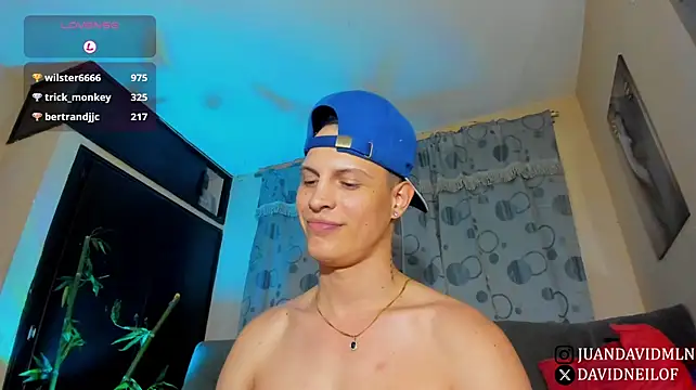 Chat +18 de DavidNeill ao vivo