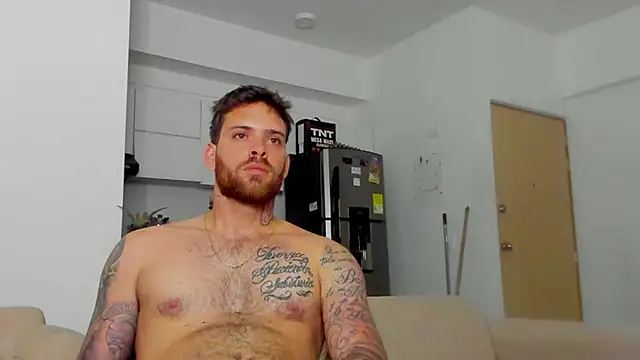 Chatroom XXX en direct de arnold_bekam