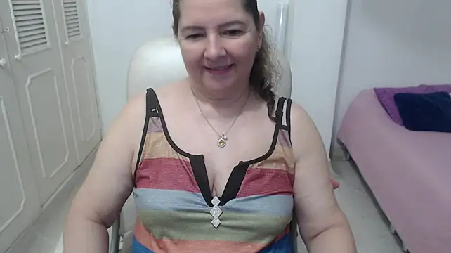 leonela_69 Chat XXX live