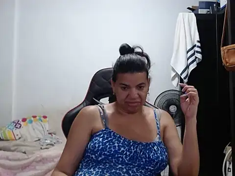 Adriana_0312's Live XXX Chat