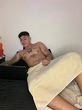 Chat XXX en directo de Christopher_strongg