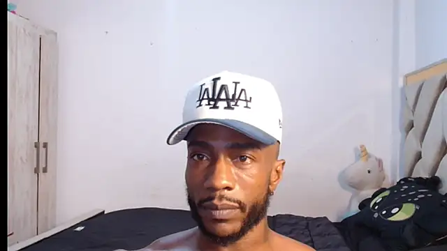 XXX chat uživo modela laaspri