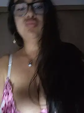 Aishah_kiss' Live XXX Chat