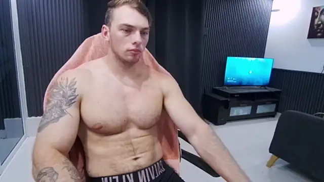 YourHotGreg's Live XXX Chat