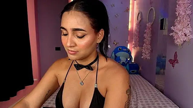 Chat +18 de Ashlyrouxx ao vivo
