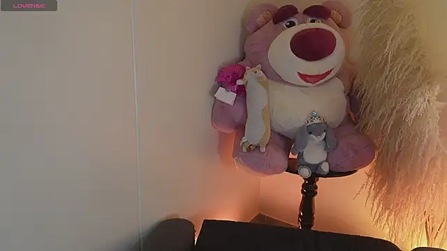  צ'אט XXX בשידור חי של mia_roux1