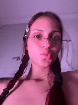 AngelRuby Adlı Modelin Canlı XXX Sohbeti