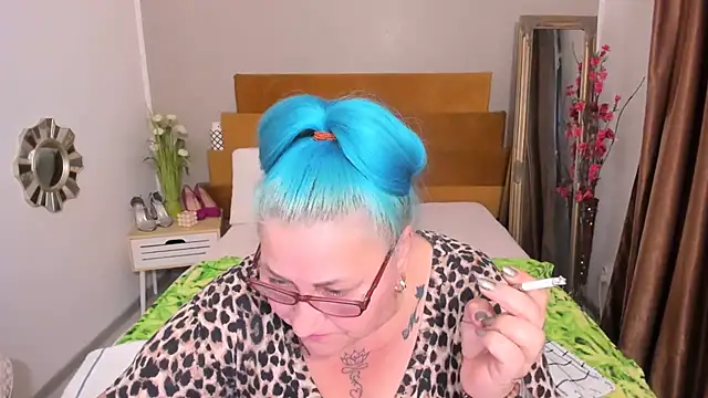 Sugarmommy_69X 现场XXX聊天