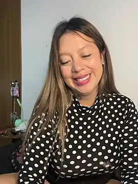 Bruja_lu Live XXX-Chat