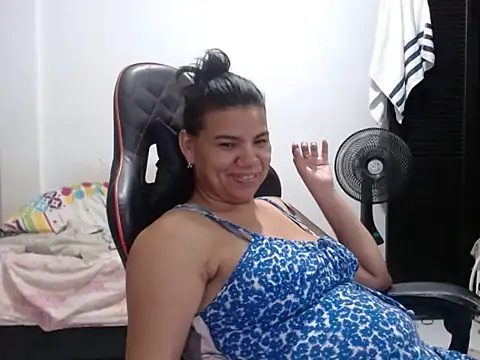دردشة Adriana_0312 الجنسية المباشرة