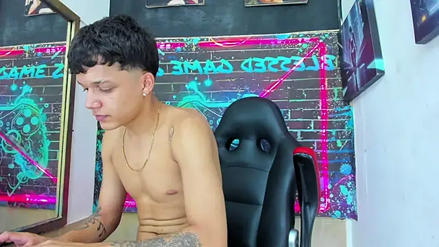 Chat +18 de Apolo_Blessed ao vivo