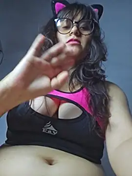 Kitty_Kalifa – Naživo XXX chat