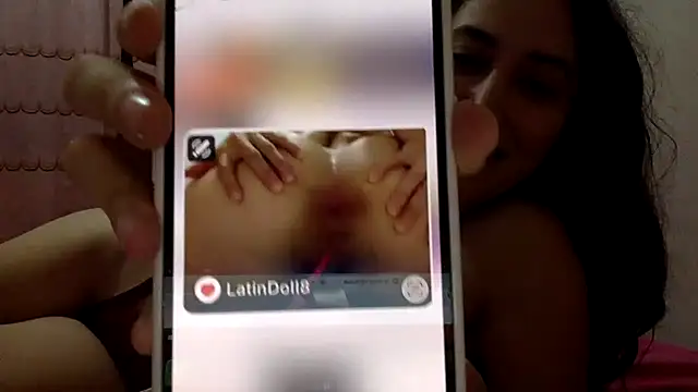 Živý XXX chat LatinDoll8