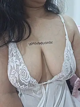 Jassi_Does' Live XXX Chat