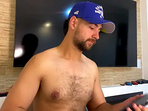 KevinBear_ – Naživo XXX chat