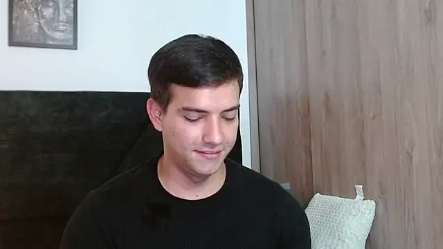 Ian_Daviz Show in webcam