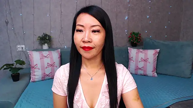 LiaPak Live XXX-Chat