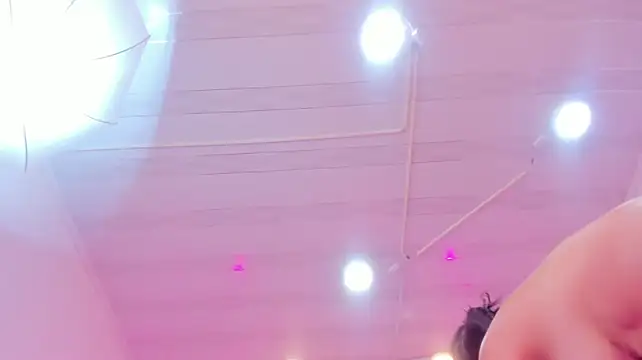 Francesca_Skuirt Live XXX-chat
