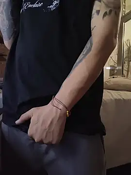 AlphaMasterXxx 现场XXX聊天