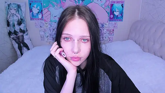 SugarBunny18: онлайн-секс-чат