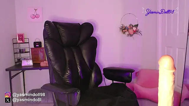 yasmindoll98 Adlı Modelin Canlı XXX Sohbeti