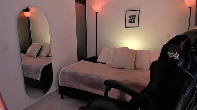 Chat XXX en directo de ChloeMoreti