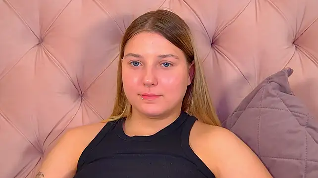 TinnaBurton Live XXX Chat