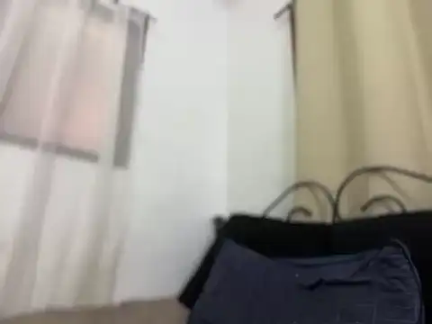 PrettylittleLara 现场XXX聊天