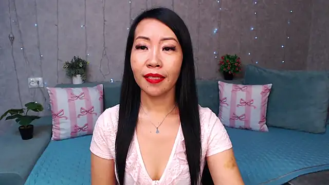 LiaPak Chat XXX in diretta