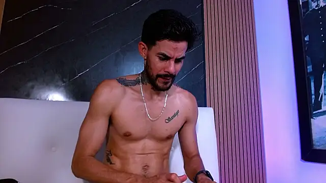 Chat +18 de Leo_vesper1 ao vivo