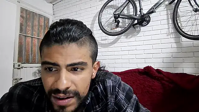 Živý XXX chat JBond007BBC