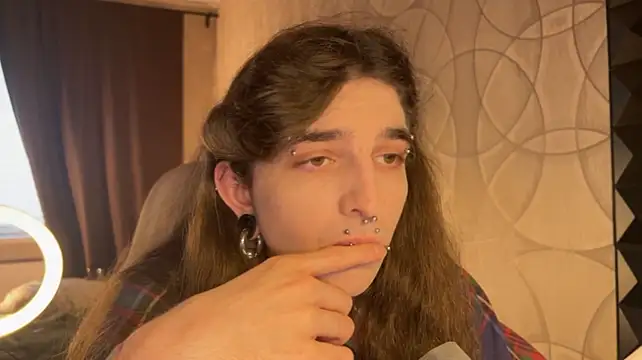 XXX chat uživo modela Kriisp